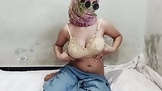 Indian Girls Desi massage and fingering