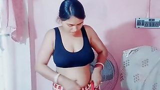 MERI BHABHI SAREE NIKAL RAHI HAI MERE SAMNE MERA KHADA HO GAYA