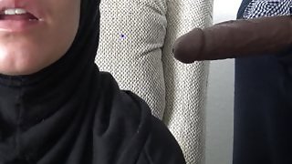 Iraqi Arab Wife Sucking Big Black Cock in London