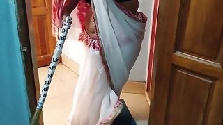 Tamil fat milk cans and XXL butt desi Saree aunty gets raunchy fucked by stranger two days in a row - Indian Anal Sex & Huge Cumshot