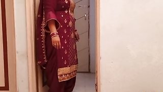 Punjabi bhabhi wants bihari's chisel in her pussy when he is urinating in the bathroom