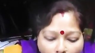 Desi aunty providing blowage and suck gulped cum