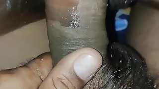 Indian desi bhabhi dekh Rahi thi fabulous video devar ka lund hua tight bhabhi dekh kar chudne ko tayaar full sex vid