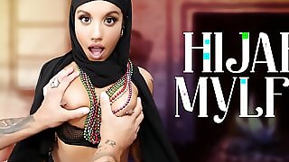 Hijab Stepmom Is Not Too Wild, So Showing Stepson Forbidden Parts Of Her Body Feels Crazy Taboo