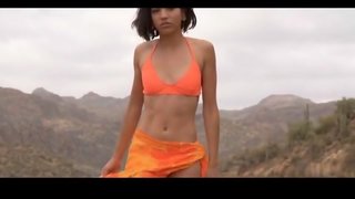 Crazy Indian, Striptease hard-core clip