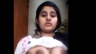 Young Indian demonstrates her boobs