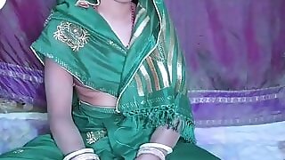 India Desi housewife green saree half-top me chudai hindi rear end fashion mein and tit press